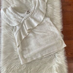 Anthropologie Dolan Left Coast Louisa
Ruffled Top Size Medium